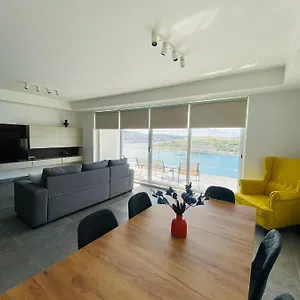 Apartament Seaview Apartment- Valletta Views - 8, 49 Tigne Point Mansions, Sliema